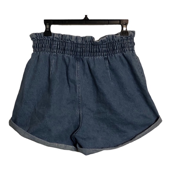 refuge Denim High Waisted Demin Cuffed Shorts - Picture 2 of 4